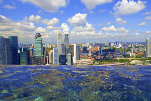 bazén v hotelu Marina Bay Sands v Singapuru
